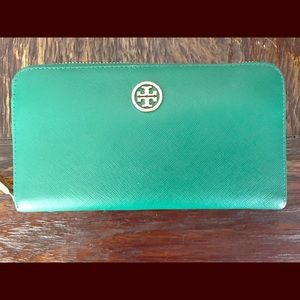 Tory Burch wallet